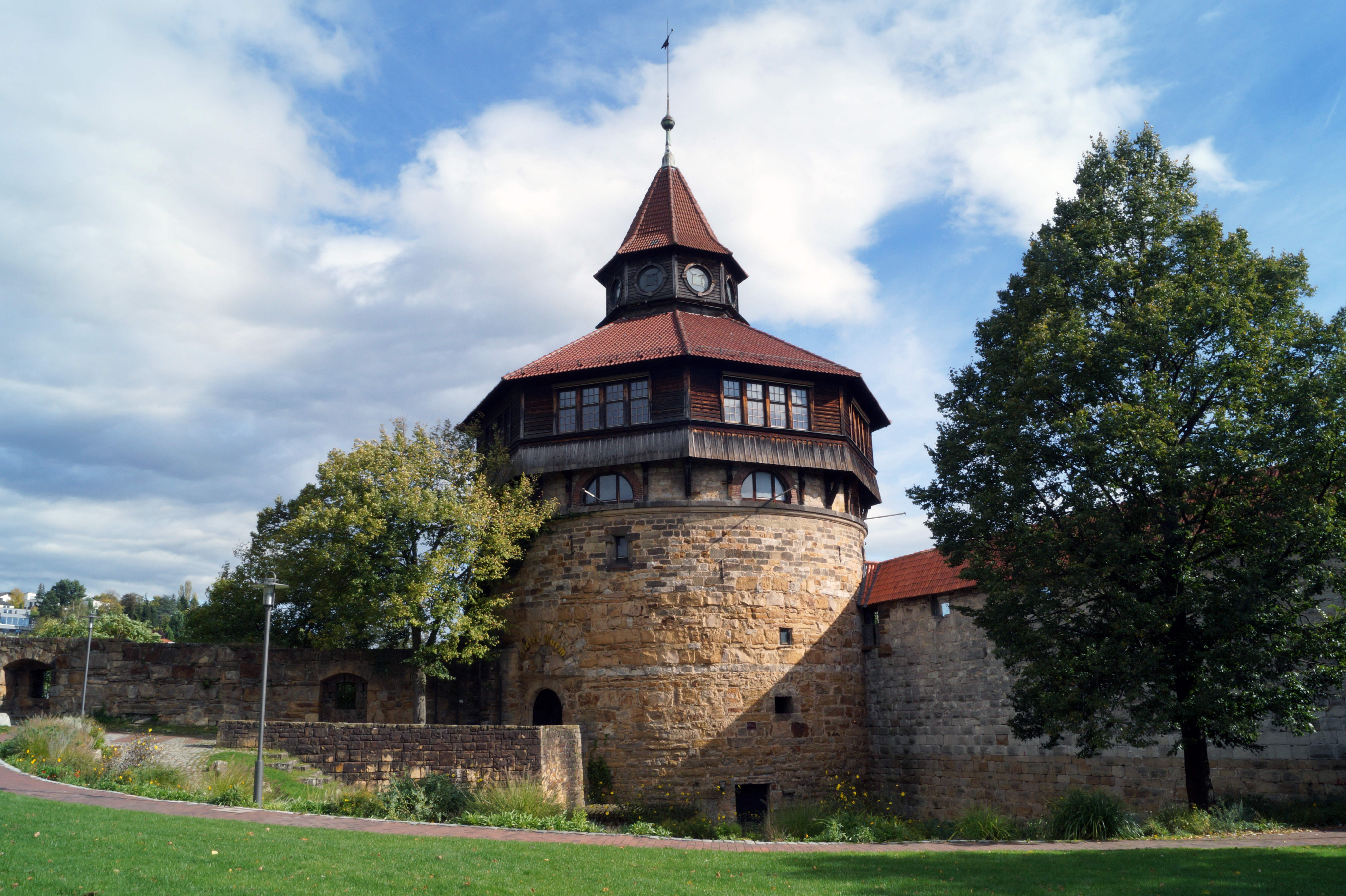 Turm der Esslinger Burganlage. Morgenstadt Smart City